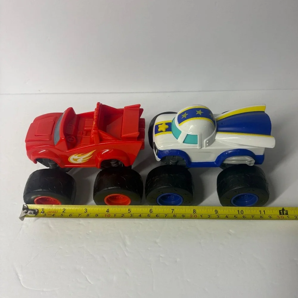 Blaze and the Monster Machines Blaze &  Darlington Talking Toy Monster Trucks